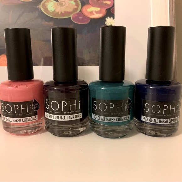 Sophi Water-based Nail Polish - Picture 1 of 2